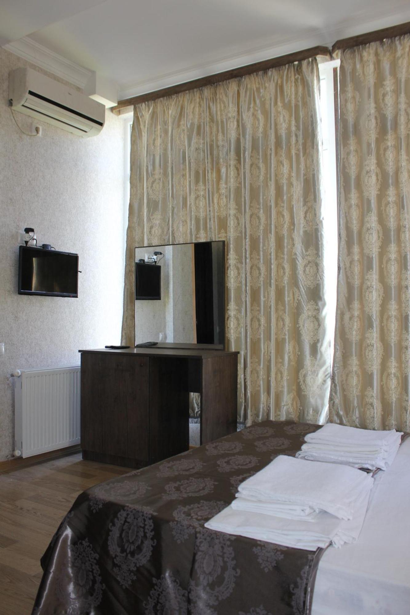 Hotel Mimino Tiflis Oda fotoğraf